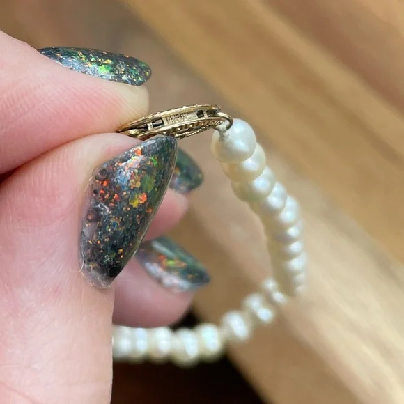 child’s pearl bracelet